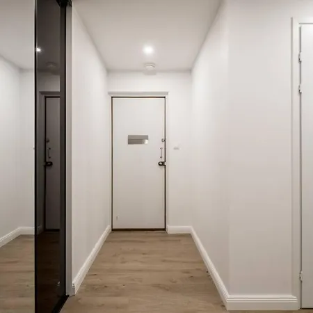 Scandinavian Apartment *